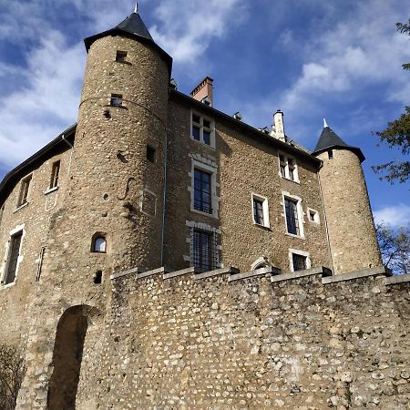 Appartement château Uriage-Chamrousse Saint-Martin-dʼUriage Exterior foto